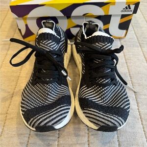 Women’s never worn, Adidas Ultra Boost Max.